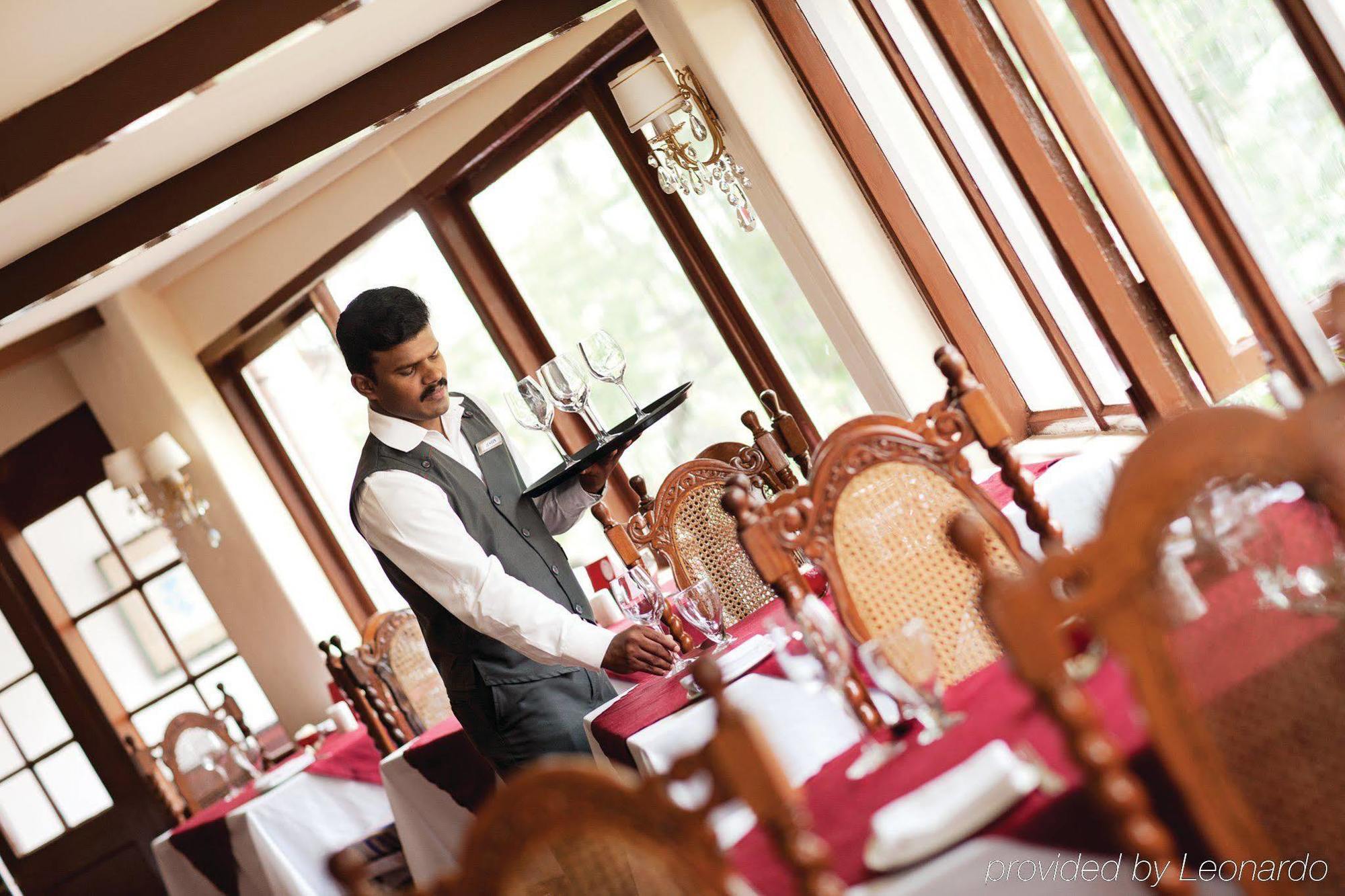 Gateway Coonoor Hotell Restaurang bild